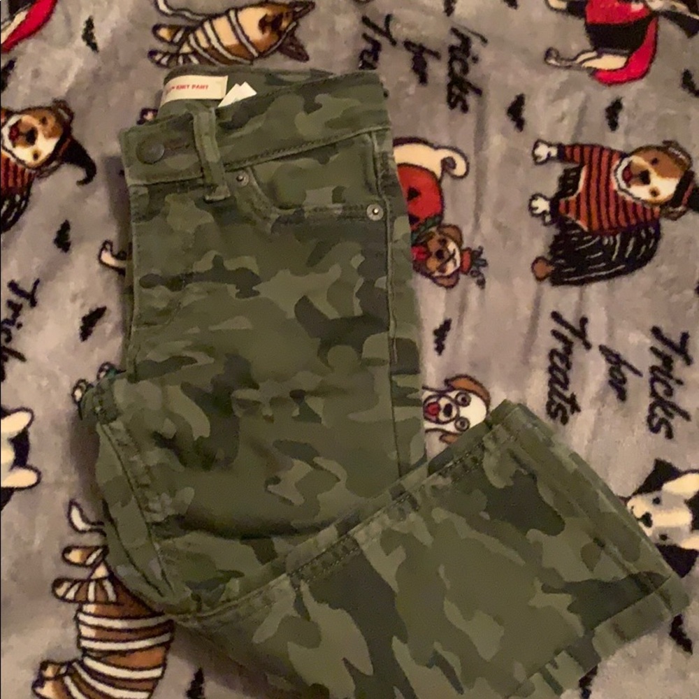Levi’s camo knit pants